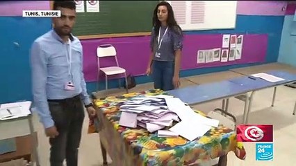 Présidentielle en TUNISIE : Retour en IMAGES sur le 1er tour de l'élection
