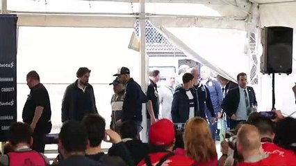 "Me duele el alma", dice Maradona ante derrota de Gimnasia en su debut como DT