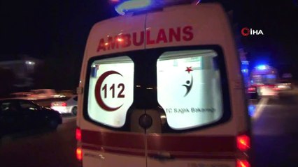 TEM Otoyolda otomobil ile ticari araç çarpıştı: 4 yaralı