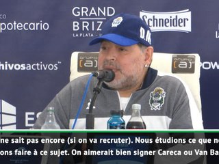 Gimnasia - Maradona : "On aimerait recruter Van Basten, mais..."