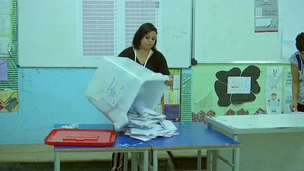 Tunesien: Einige jubeln schon, doch nur 45 % haben gewählt