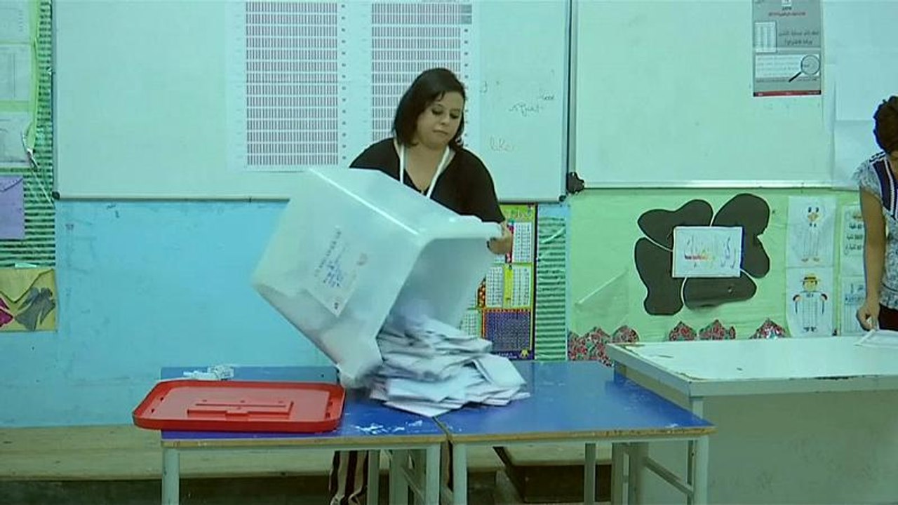 Tunesien: Einige jubeln schon, doch nur 45 % haben gewählt