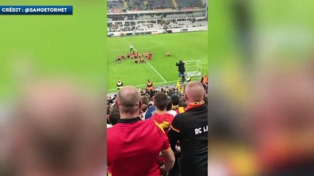 RC Lens : les joueurs rembarrés par leurs supporters