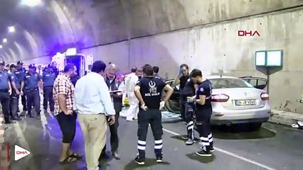 TEM bağlantı yolunda feci kaza: 2 ölü, 1 yaralı !