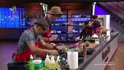 MasterChef Türkiye'de kağıt havlu krizi! Mehmet Şef ceza verdi