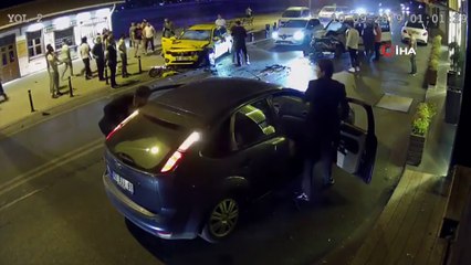 İstanbul’da alkollü sürücü dehşeti kamerada... Kazanın şokuyla bankta oturan adama sarıldı