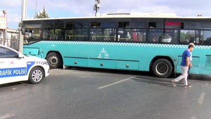 Ümraniye'de kamyon otobüse çarptı 9 yaralı