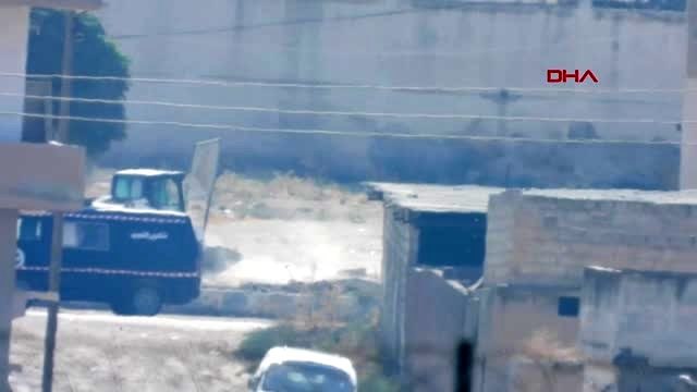 Şanlıurfa akçakale'de helikopter, telabyad'da iş makinesi hareketliliği