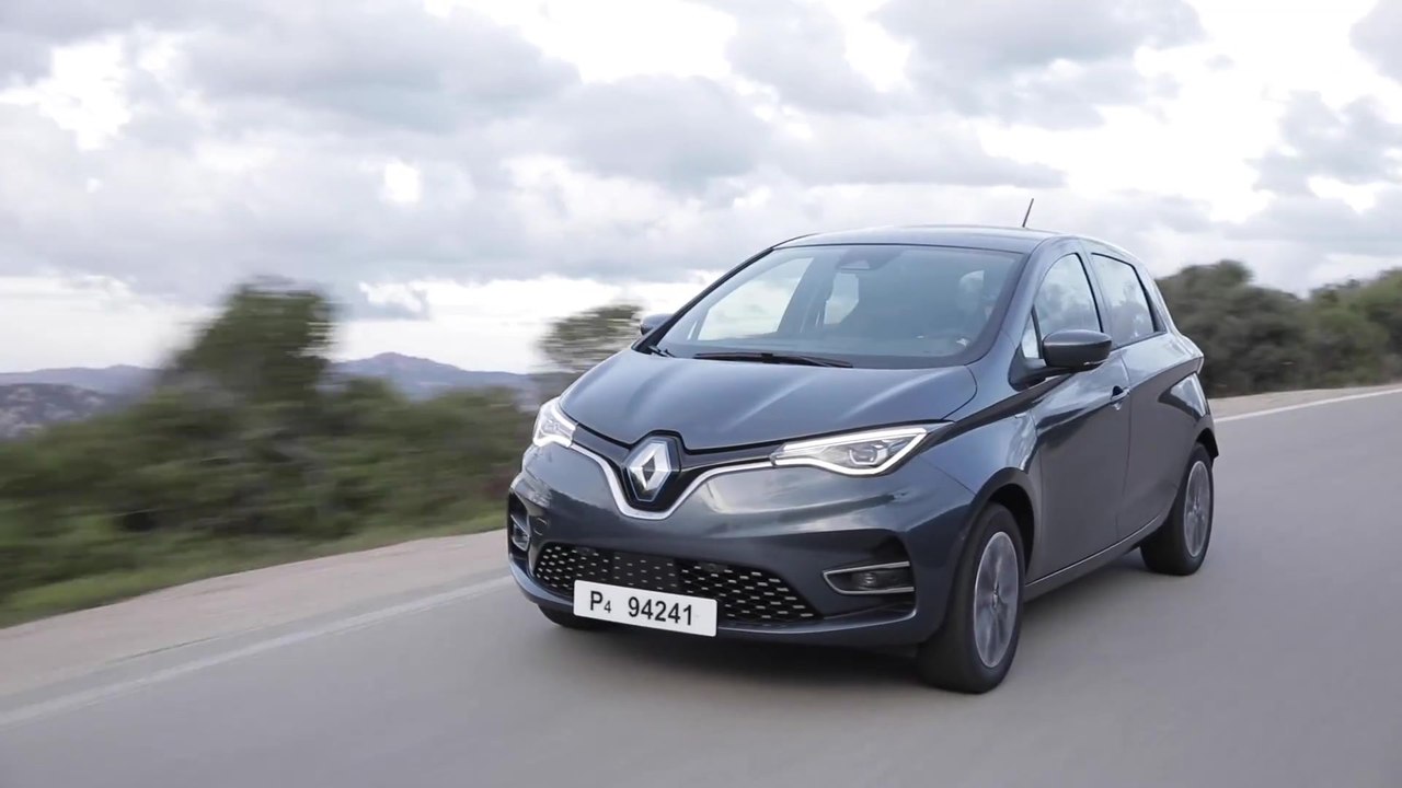 2019 New Renault ZOE Z.E. 50 tests drive in Sardinia