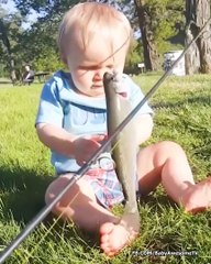 Babies Meet Fish For The First Time - Funny Baby Outdoor Video