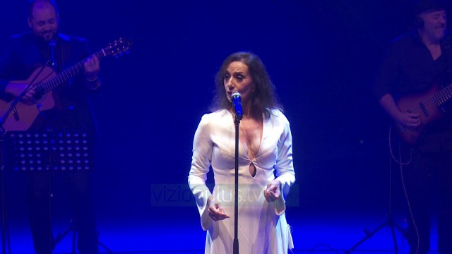 Luz Casal koncert tek Amfiteatri i Liqenit të Tiranës - News, Lajme - Vizion Plus