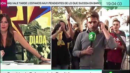 Más Vale Tarde - El reportero José Yélamo arenga a los CDR a gritar "prensa española, manpuladora"