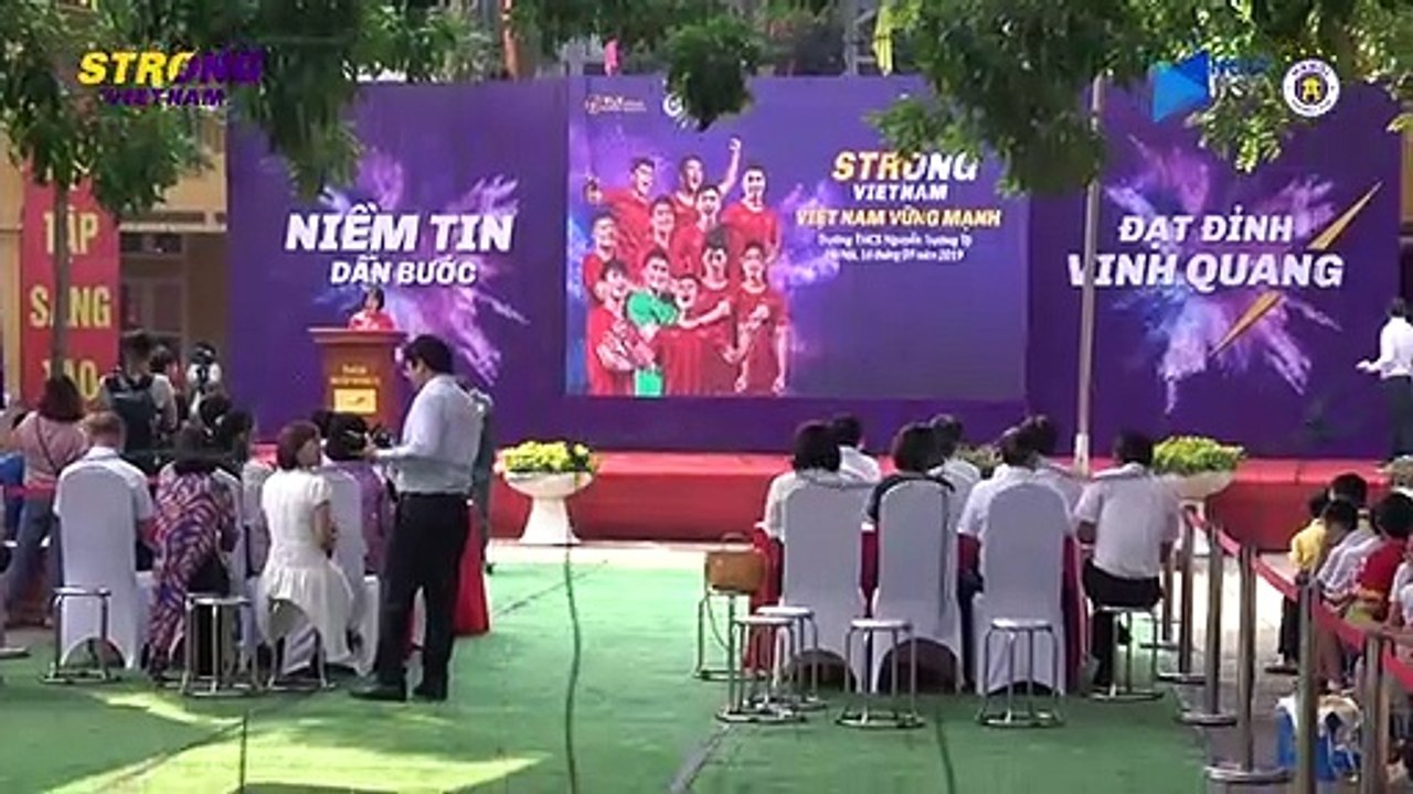 CLB Hà Nội tiếp tục tham gia chương trình Strong Vietnam sau đại thắng trước Viettel | HANOI FC