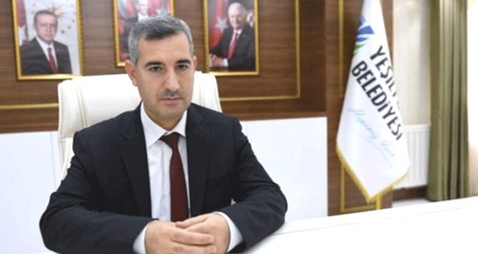 AK Partili Yeşilyurt Belediye Başkanı Mehmet Çınar makam araçlarını toplattı
