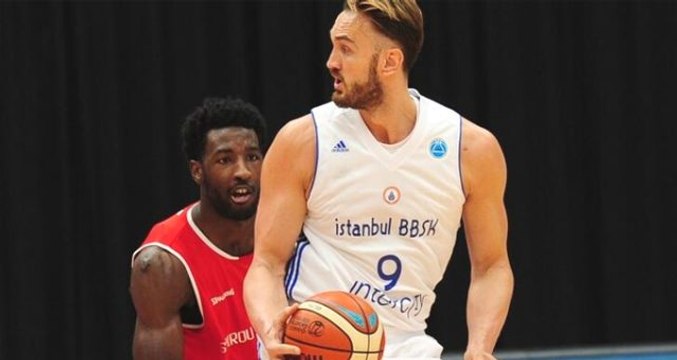 İstanbul Büyükşehir Belediyespor ligden çekiliyor