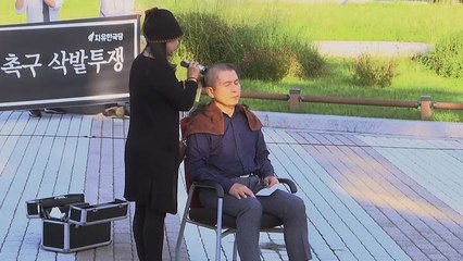 Dél-Korea: kopasz tiltakozás