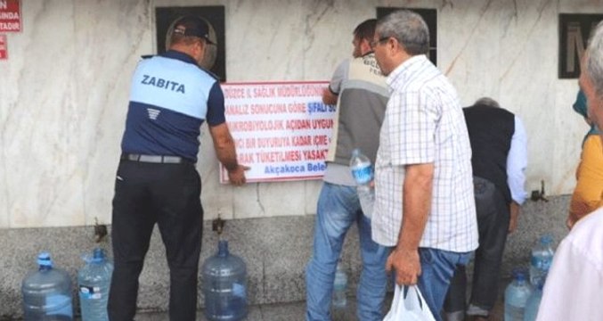 Düzce'de şifalı olarak bilinen su çeşmesi mühürlendi