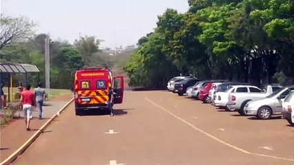 Vítima de queda é socorrida pelo Siate no Bairro Periolo
