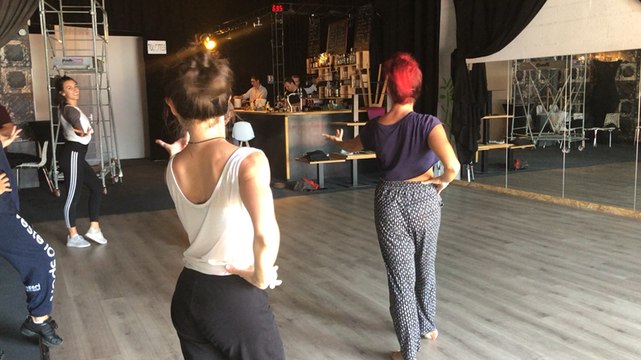 Les répétitions de la nouvelle revue du cabaret Le Live