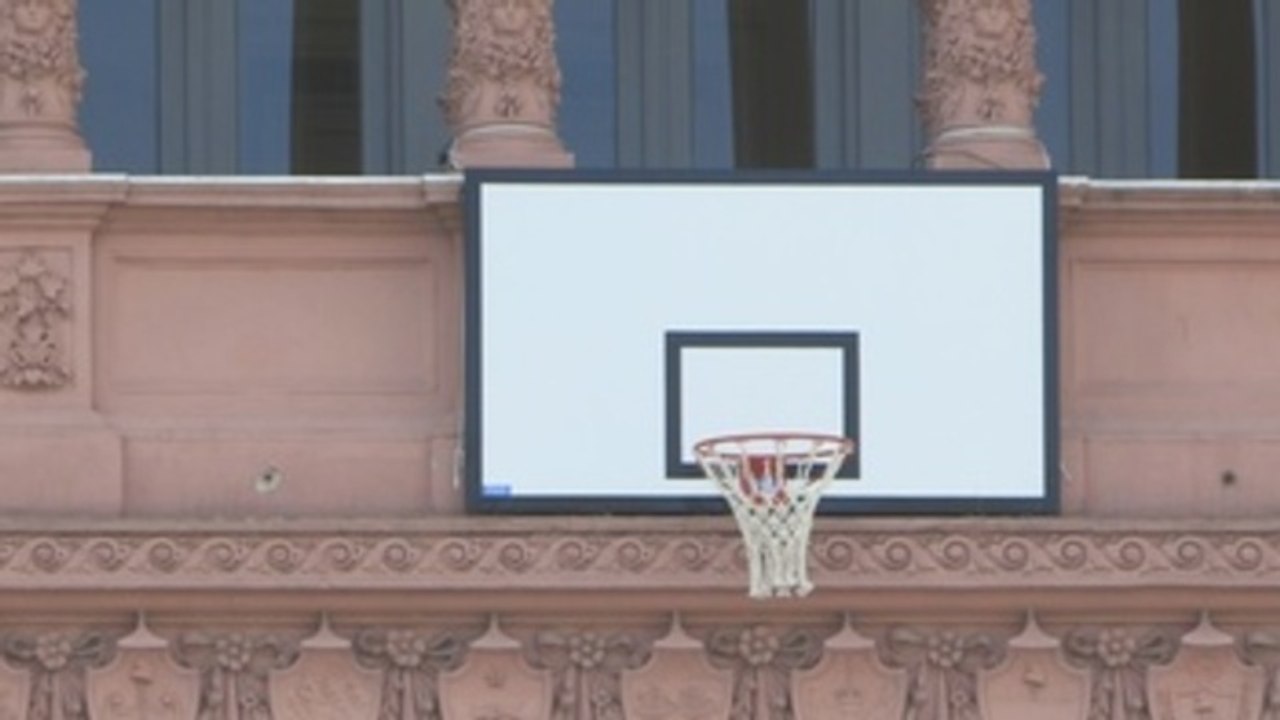 Con un aro en Casa Rosada rinden homenaje a selección argentina de baloncesto