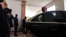 Fransa Dışişleri Bakanı Drian, Sudan Başbakanı Hamduk ile görüştü