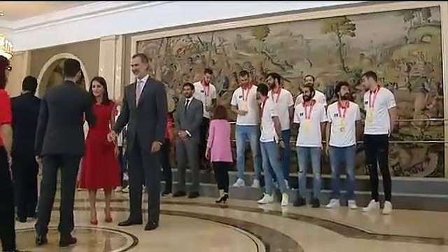 Los reyes reciben en Zarzuela a la selección española de baloncesto