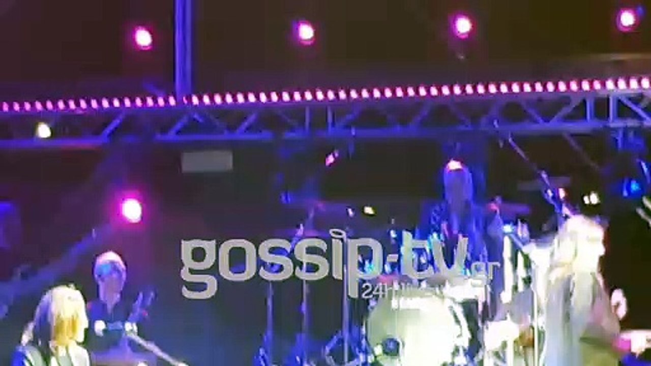 Συναυλία Γαρμπή: Ο Σχοινάς με τον γιο του on stage