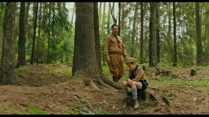 "Кролик" и его воображаемый друг Гитлер