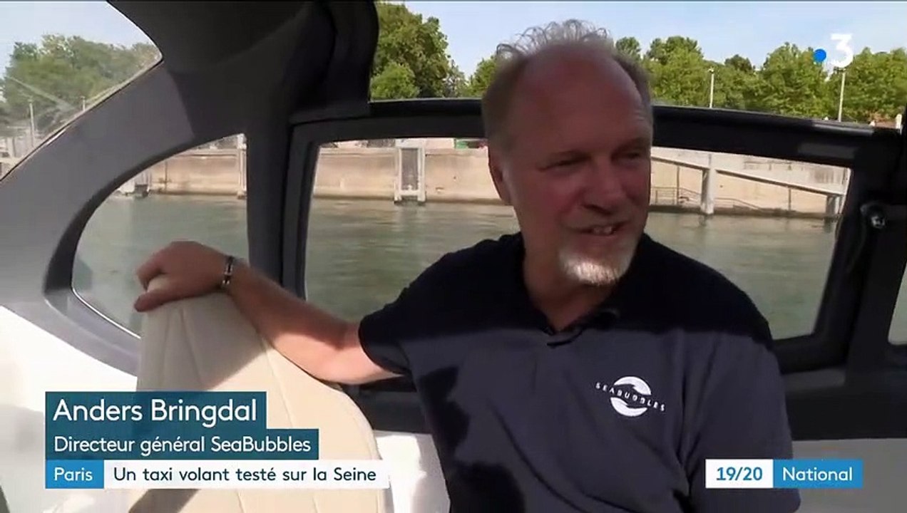 À Paris, SeaBubbles, un "taxi volant" en test sur la Seine