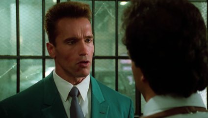 RED HEAT movie - Arnold Schwarzenegger, James Belushi