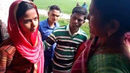 जंगल में मंगल करते पकड़े गए Jangal me mangal karte pakde village me ladka ladki ko pakda