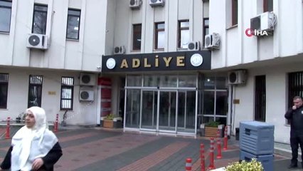 Annesini korumak için babasını öldüren gence meşru müdafaadan beraat