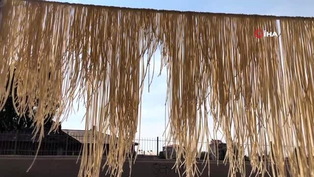 Karslı kadınların imece usulü kış hazırlığı