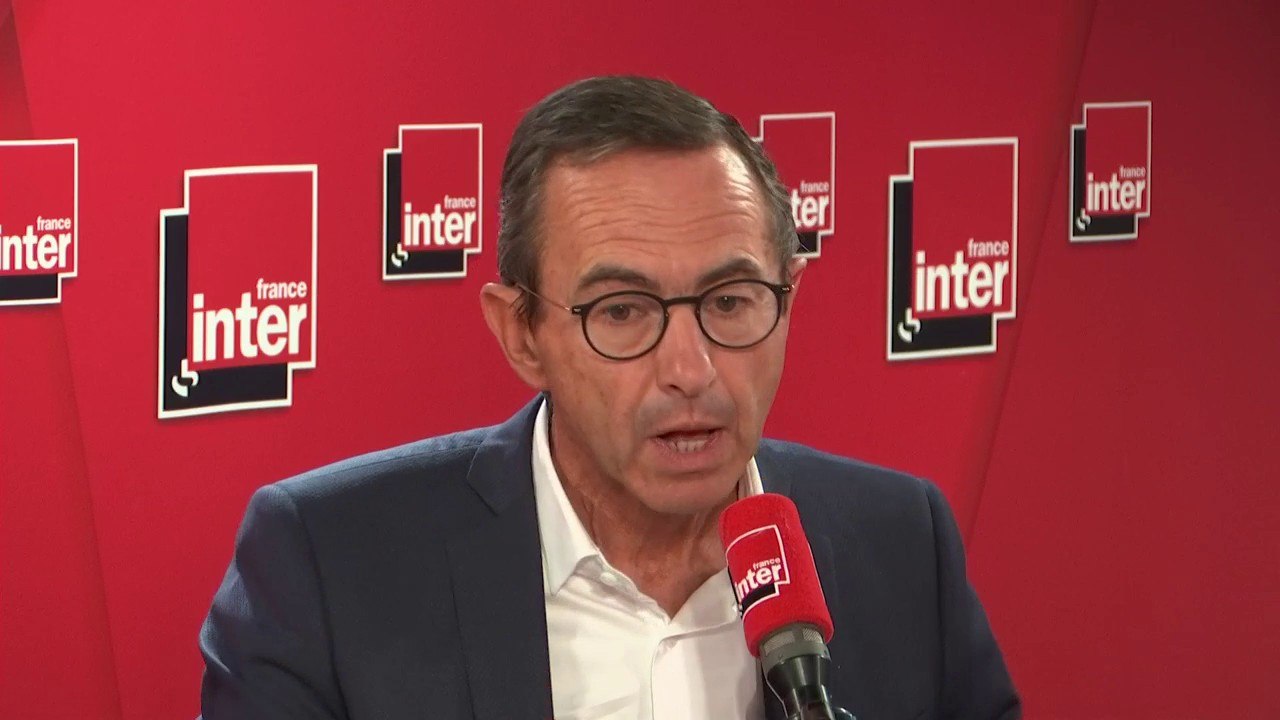 Bruno Retailleau : "Vous avez deux phénomènes : la mondialisation menace la singularité de nos cultures, et les grands flux migratoires posent la question d'un islam politique qui est conquérant."