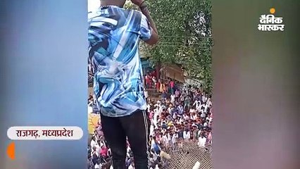 अखाड़े में स्टंट दिखाना पड़ा भारी, रीढ़ की हड्डी में हुआ फैक्चर; देखें घटना का वीडियो
