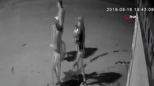 Tüyler ürperten cinayet kamerada... Kız kardeşiyle arkadaşlık yapan şahsı böyle öldürdü