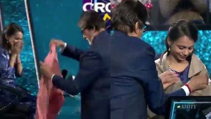 KBC 11: Amitabh Bachchan shows care for contestant Laboni Basu during show; Check out | FilmiBeat