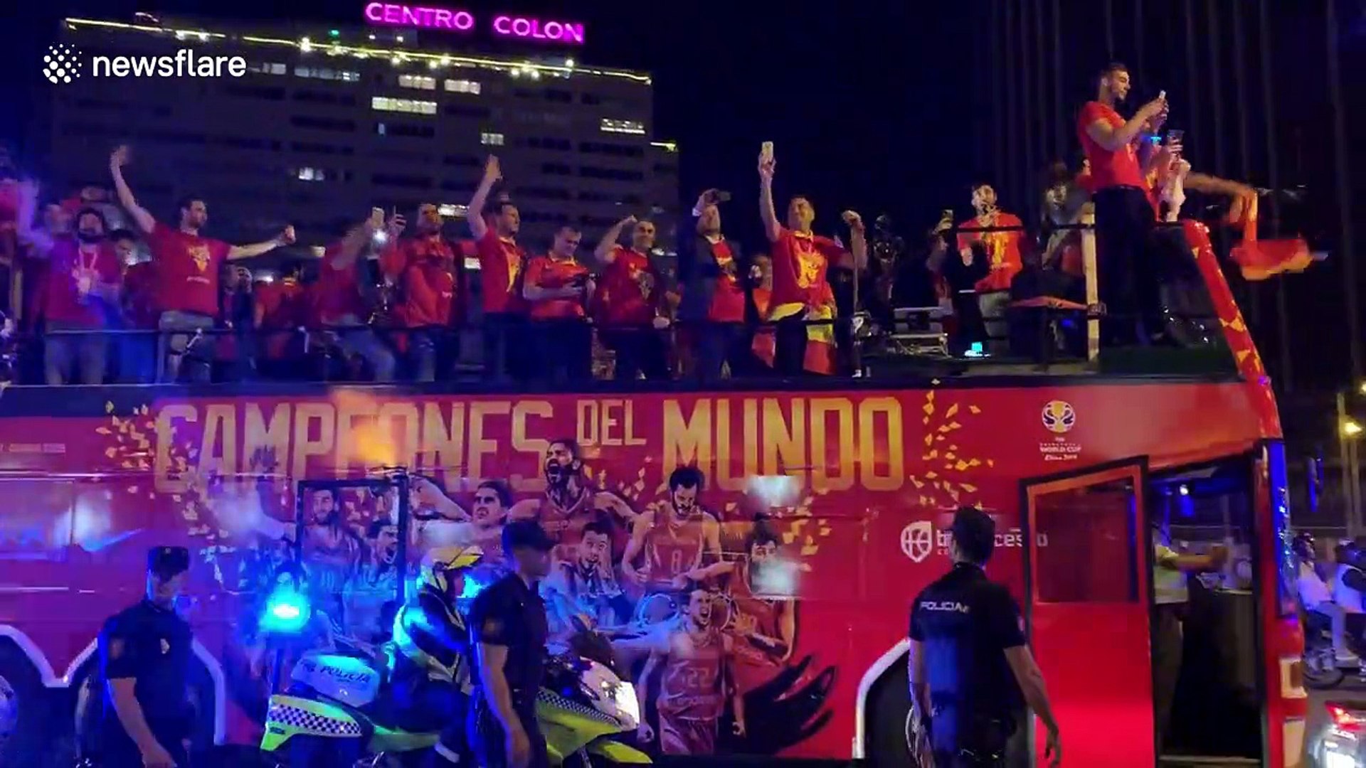 Spanish basketball team celebrate with fans in Madrid after becoming world  champions - video Dailymotion