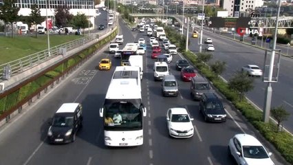TEKNOFEST nedeniyle Atatürk Havalimanı çevresinde yoğun trafik oluştu