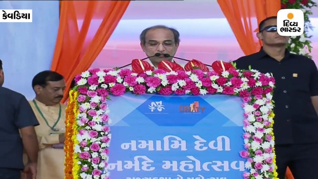 આજે જલસાગર અને જનસાગરનું મિલન થયું છે, મારૂ સૌભાગ્ય છે કે, મા નર્મદાના દર્શન અને પૂજાનો મને અવસર મળ્યોઃ મોદી