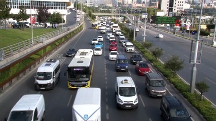TEKNOFEST nedeniyle Atatürk Havalimanı çevresinde yoğun trafik oluştu