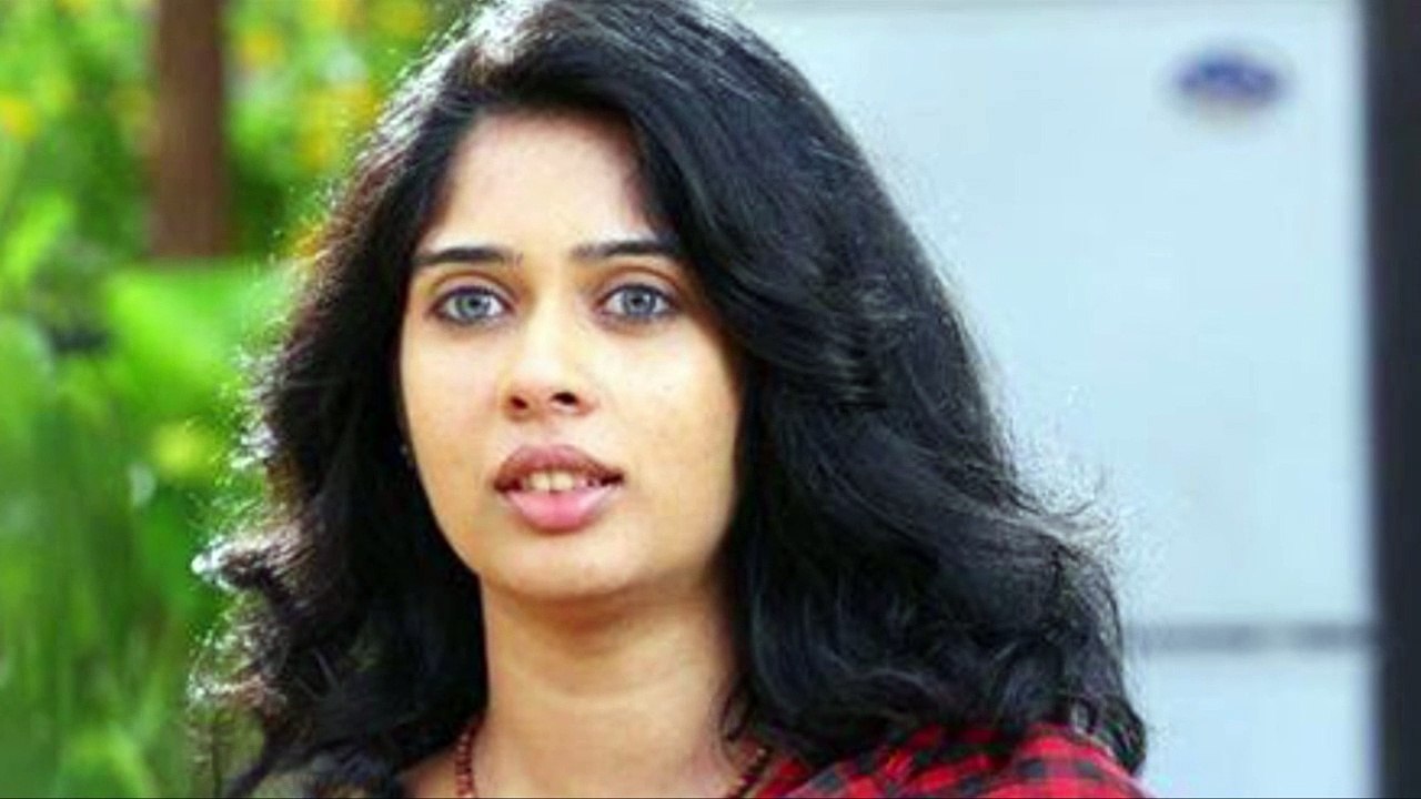 Parvathy Ratheesh Lechmi Will Be An Onam Release(Malayalam) - video ...