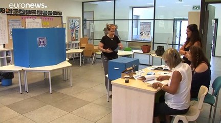 Législatives en Israël : "Bibi" ou "Benny", qui sera le prochain Premier ministre ?