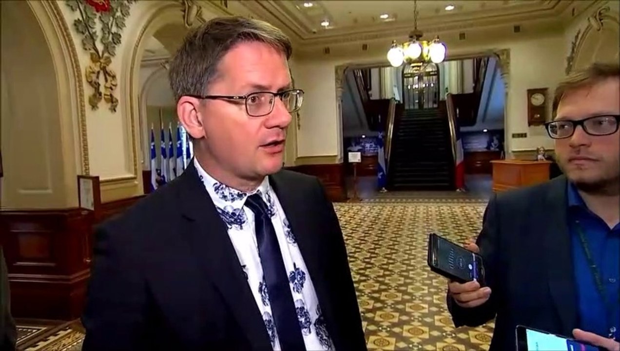 Projet de loi sur les tarifs d’Hydro-Québec: La fixation des tarifs d’électricité à l’inflation est une arnaque du gouvernement Legault, qui va «crosser» les Québécois, dénoncent les partis d’oppositions.