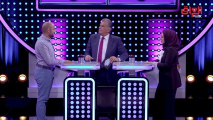 حوار كوميدي بين الشكرجي ومتسابق بسبب الحلاقة