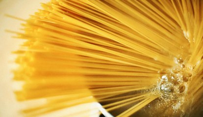 The Foolproof Way You Can Tell When Noodles Are Cooked