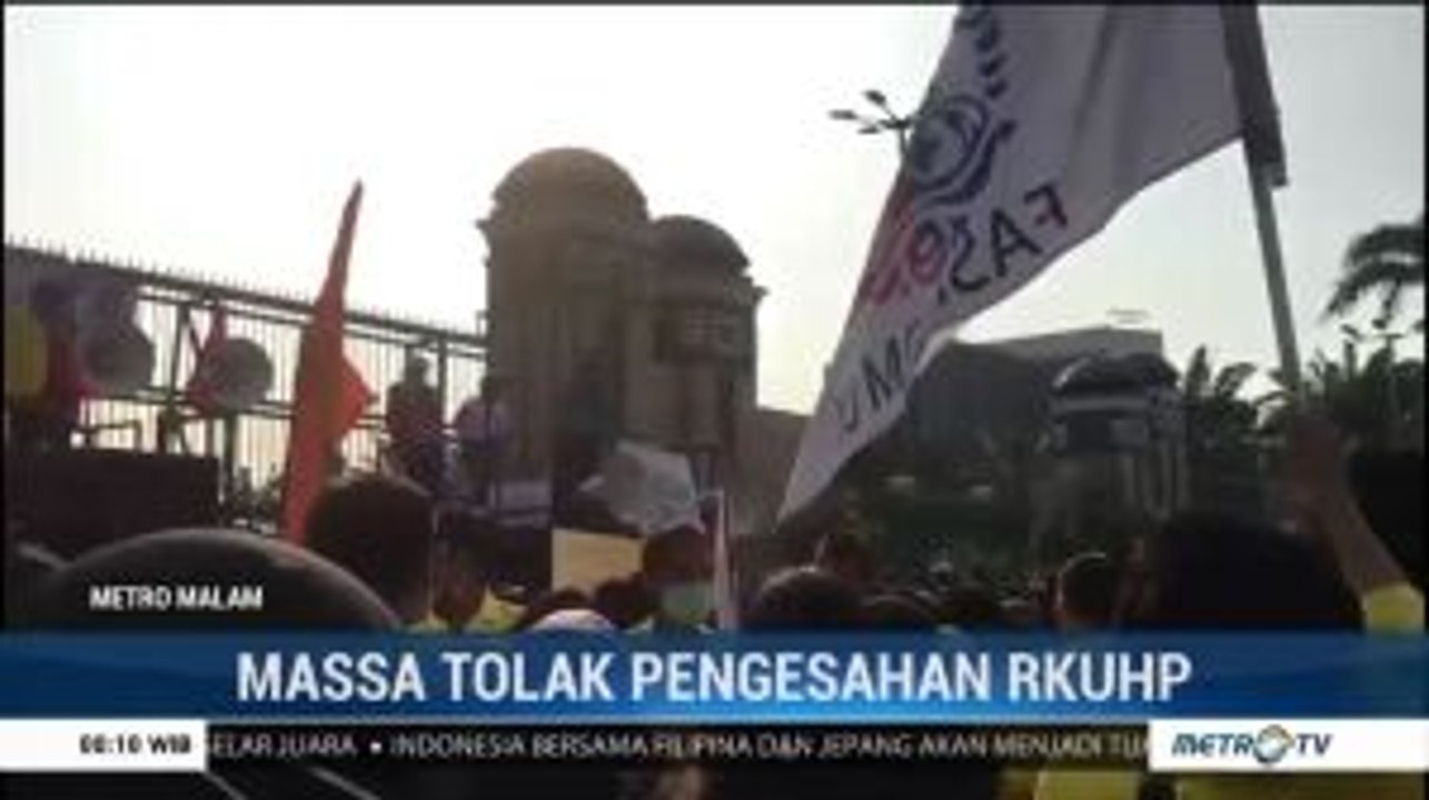 Ratusan Mahasiswa Unjuk Rasa Tolak Pengesahan RKUHP
