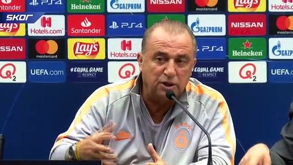 Télécharger la video: Fatih Terim: Şampiyonlar Ligi müziğini çok seviyorum