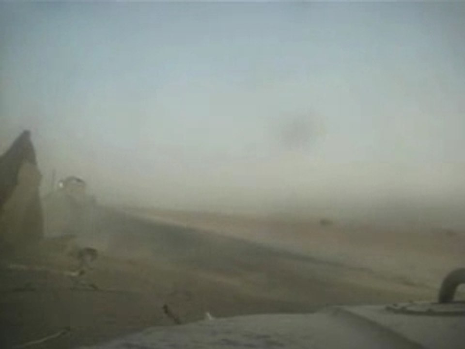 Armée iraq - explosion spectaculaire