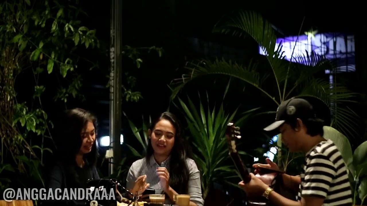ANGGA CANDRA CEWEK JUDES INI BAPER, MELELEH, LULUH SETELAH DENGAR SUARA ASLI  PENGAMEN INI